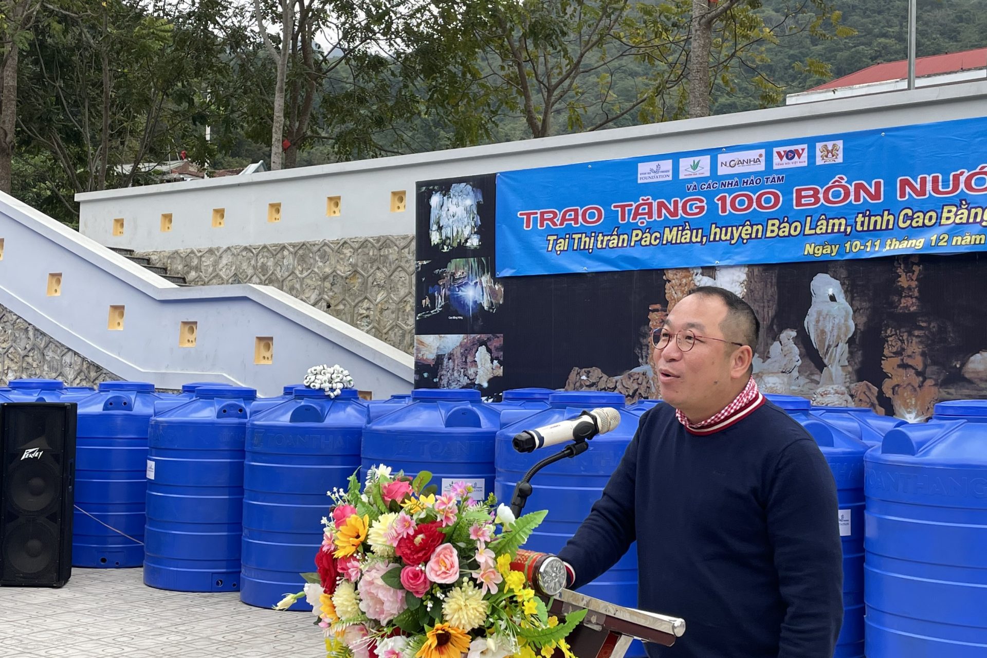 Quỹ SBF trao tặng 100 bồn chứa nước cho bà con Tỉnh Cao Bằng